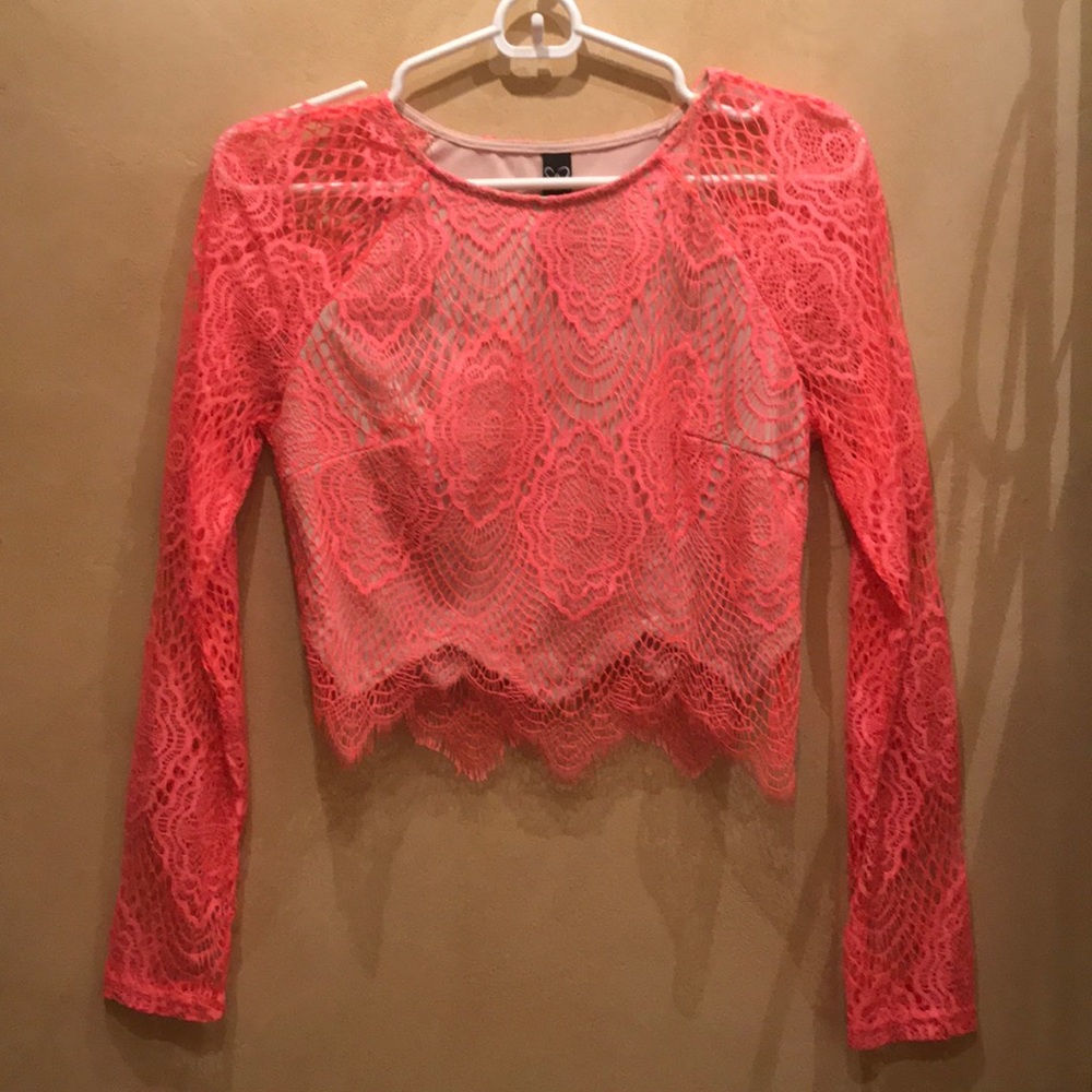 Cute going out or brunch shirt! NEVER BEEN WORN